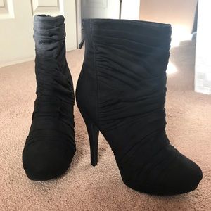 ELLE size 8.5 booties